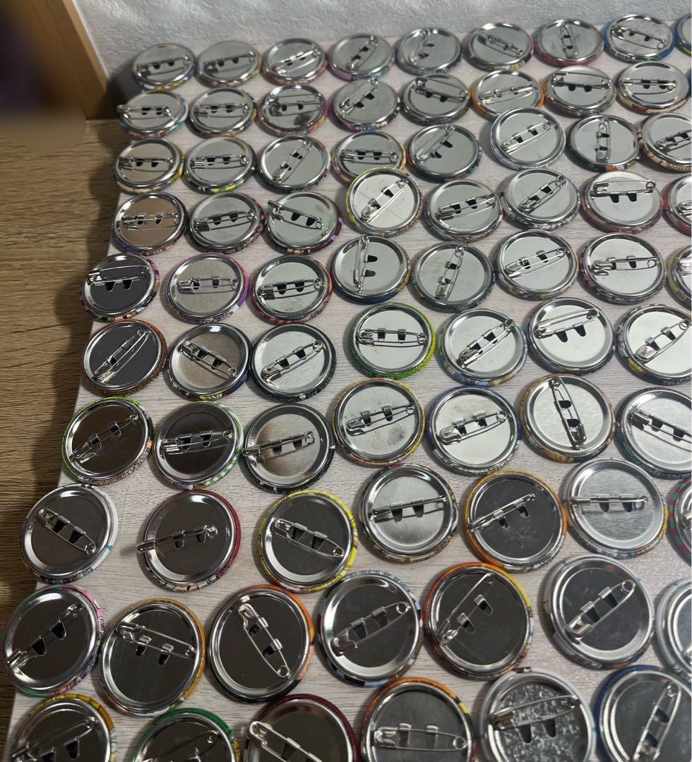 ナツコミ　缶バッジ　ワンピース　大量　約229個