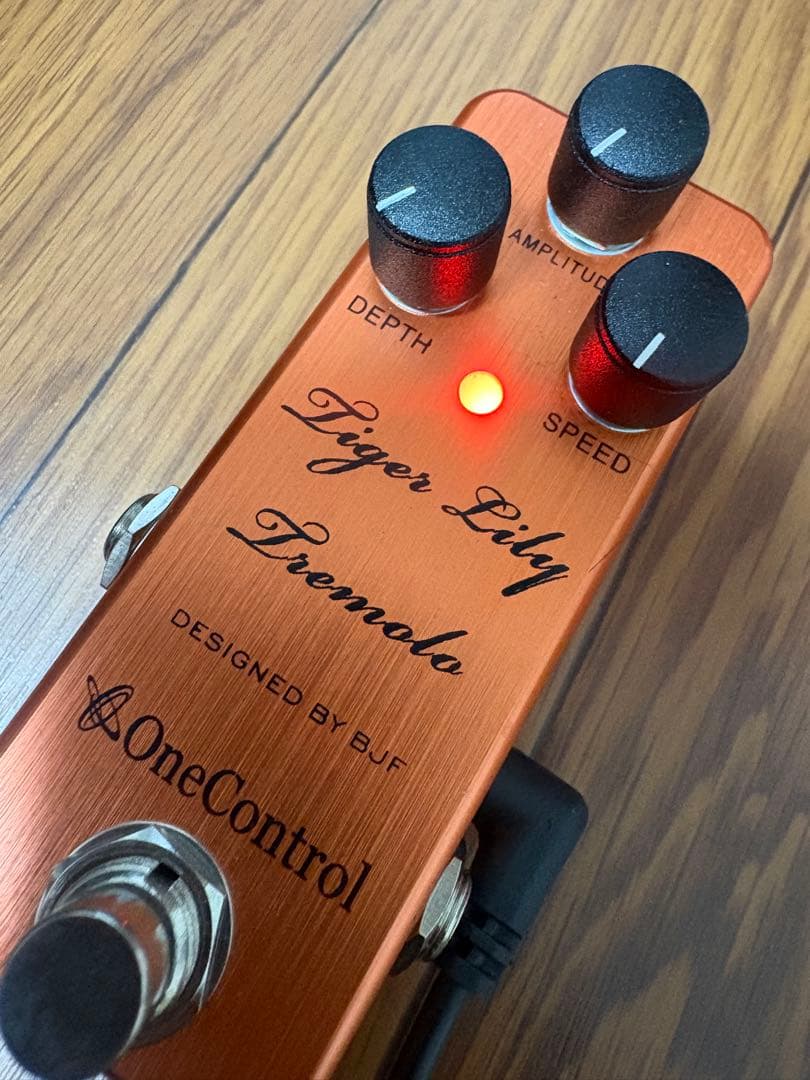 ギター OneControl Tiger Lily Tremolo