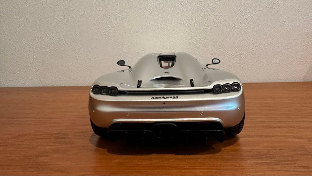 マ*イ様 GT SPIRIT 1/18 ケーニグセグ CC850 (シルバー)