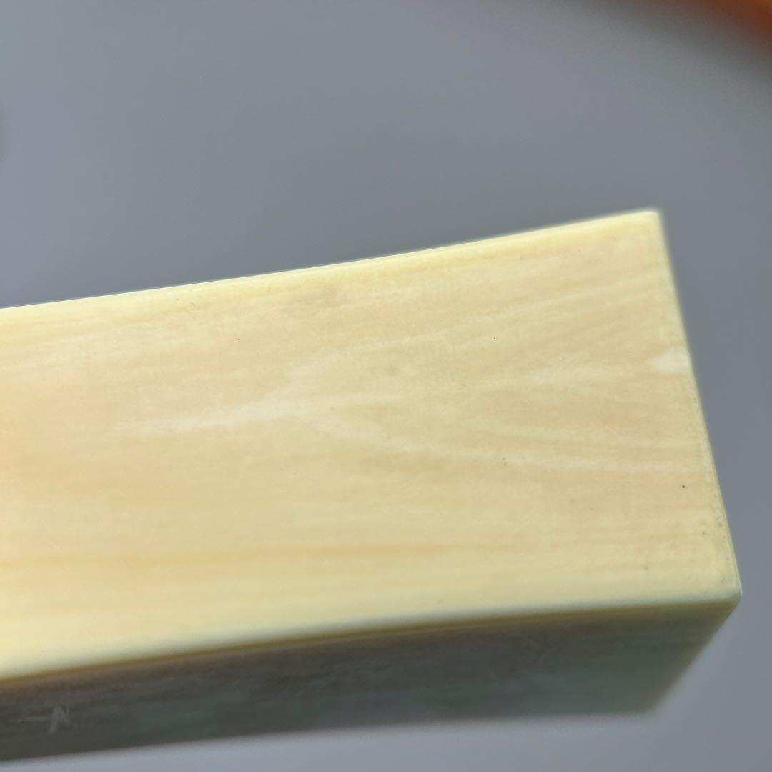 天然素材三味線バチ 専用ケース付きB008