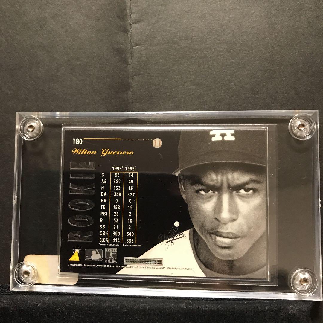 メジャーリーグの25年ほど前のベースボールカードです。