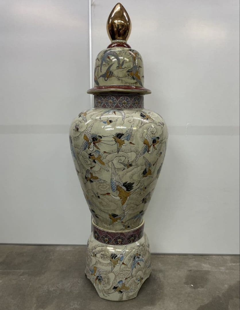 沈香壺 約130cm 薩摩焼 大壷 特大 花瓶 葵紋 飾り壺 金襴手金彩 花鳥鶴