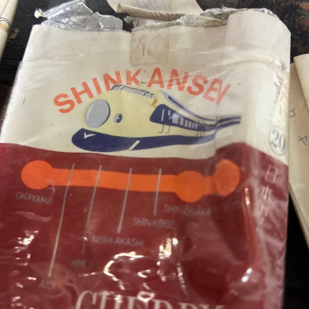 レトロ箱タバコパッケージとキセル