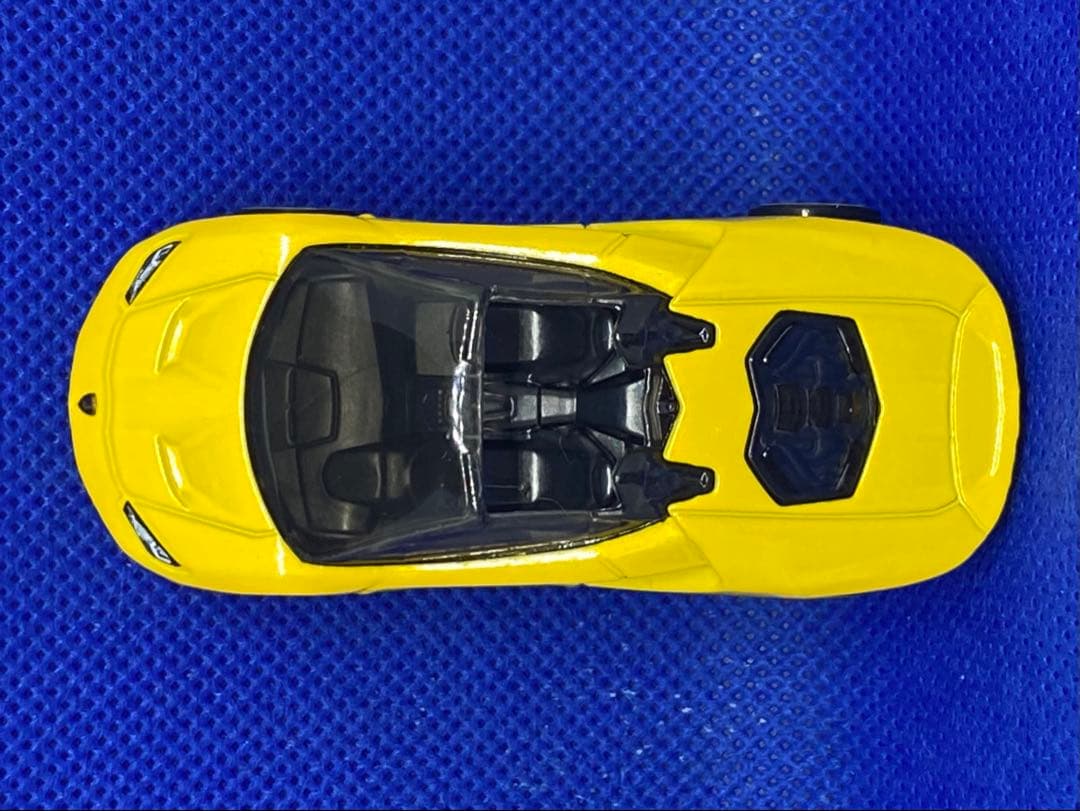 Hotwheels '16 L. Centenario Roadster 黄