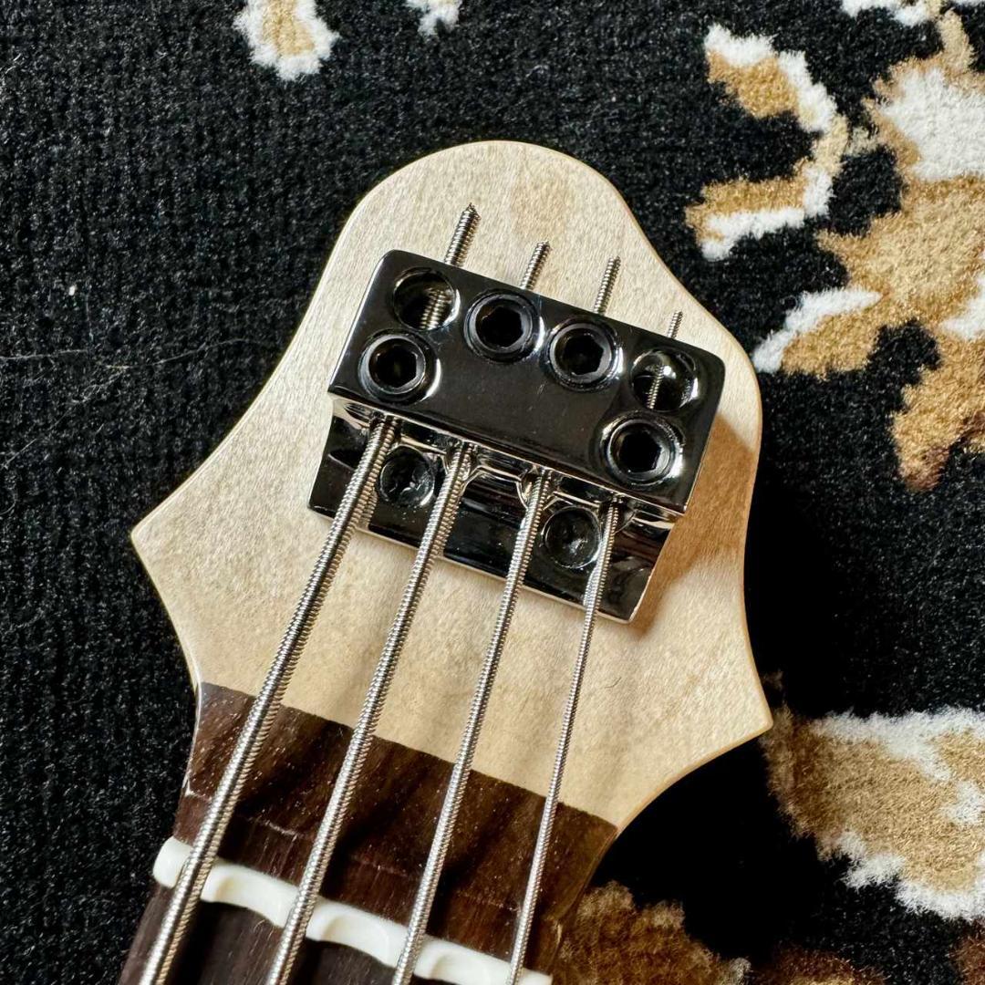 saitias guitars Lorentz 4 Std　軽量ヘッドレスベース