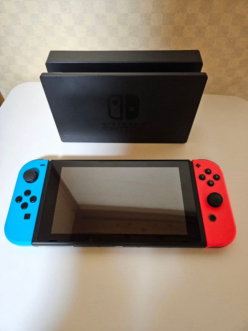 【半年程度使用美品】Nintendo Switch 本体