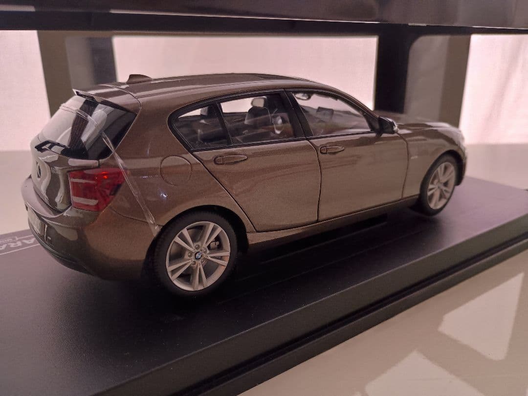 PARAGON パラゴン  1シリーズ 1series F20 1/18