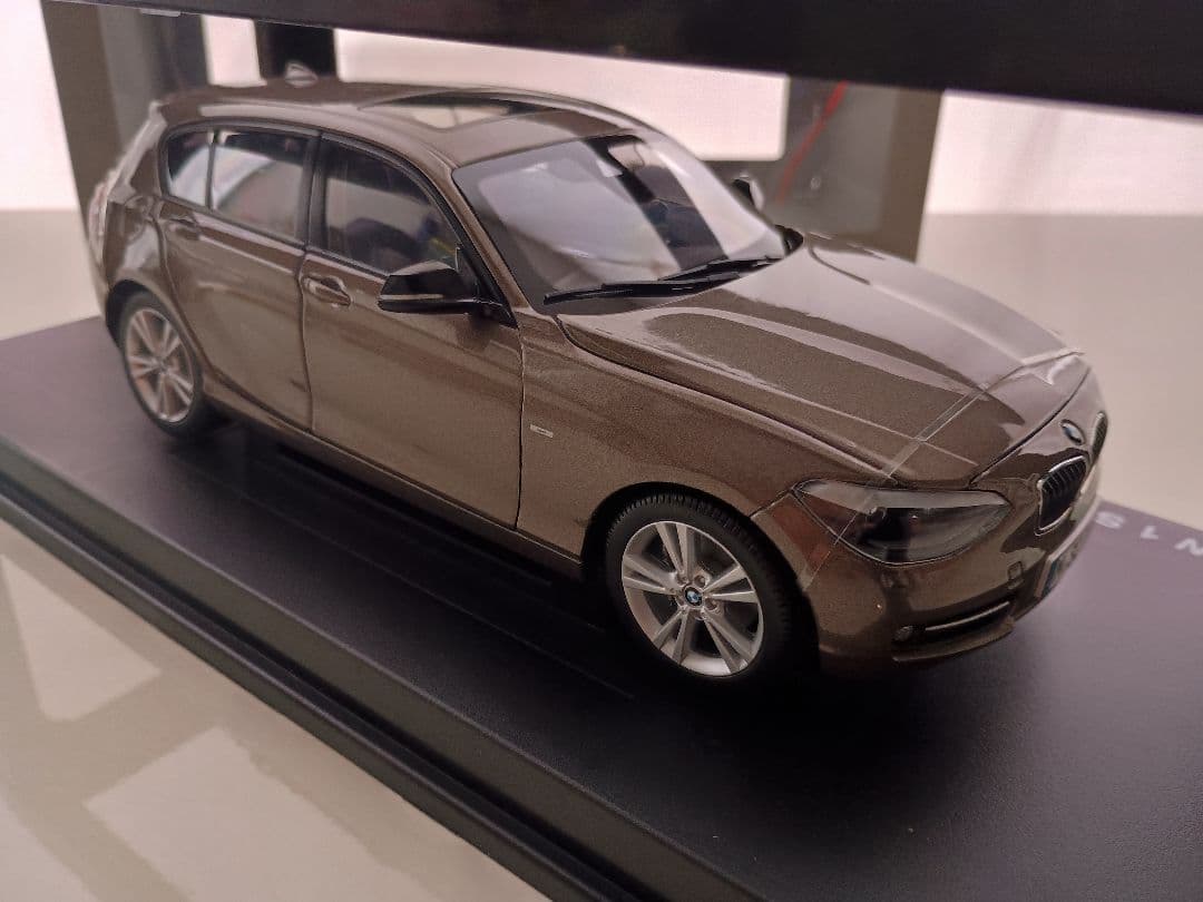 PARAGON パラゴン  1シリーズ 1series F20 1/18