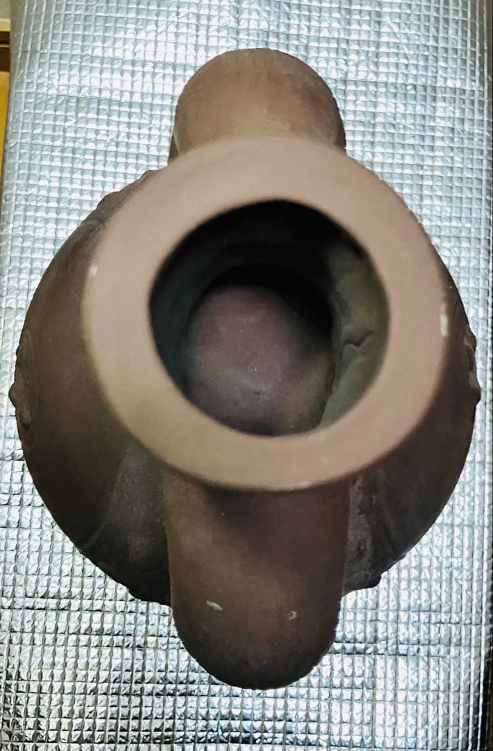 ペルー北海岸クピスニケ　クントゥル・ワシ遺跡の墓に副葬されていた鐙形土器レプリカ