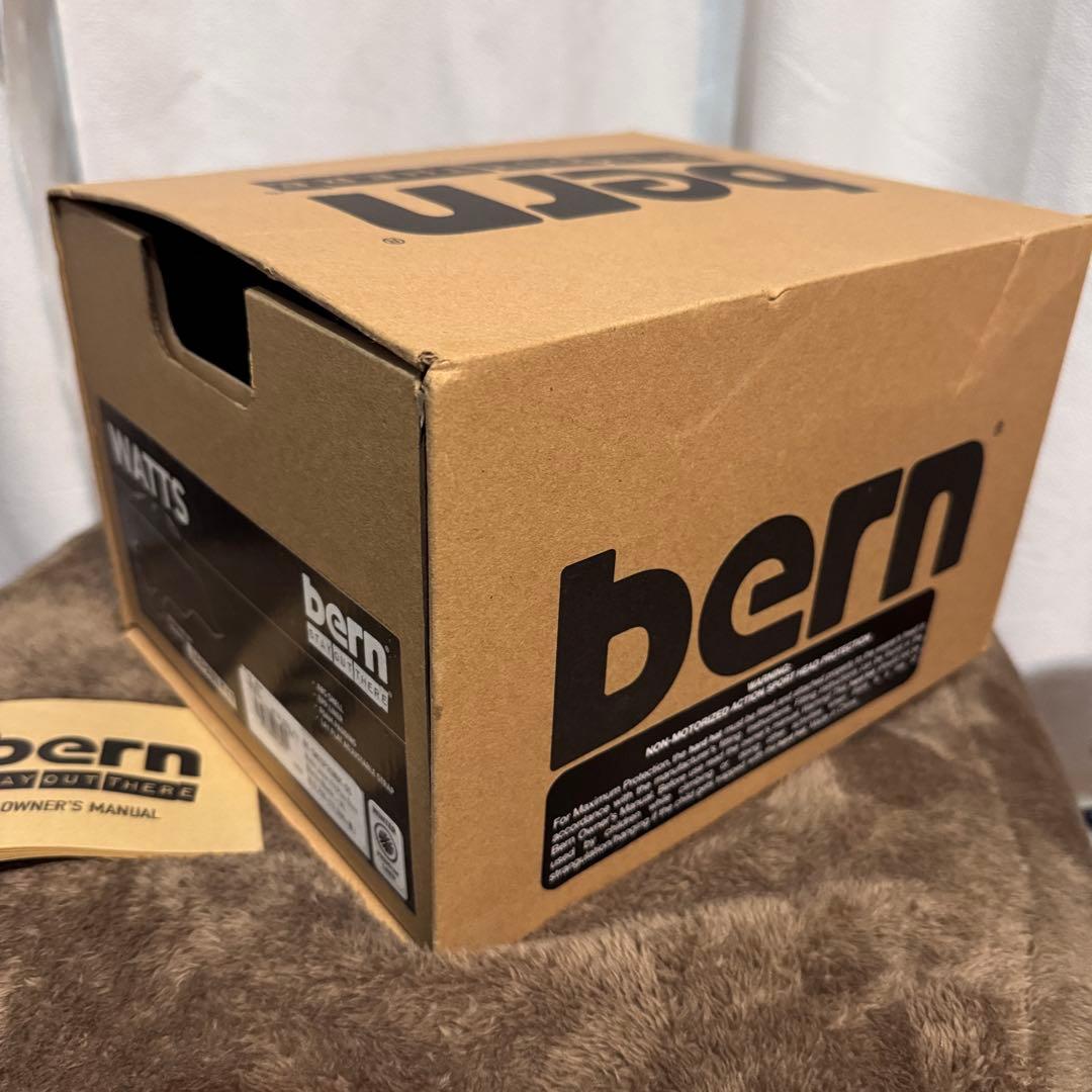 bern バーン　スノボ　ヘルメット　マッドブラック　JAPANFIT