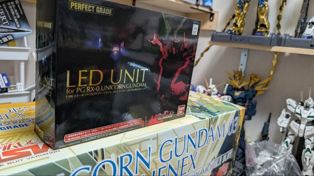 PG ユニコーンガンダム フェネクス　LED