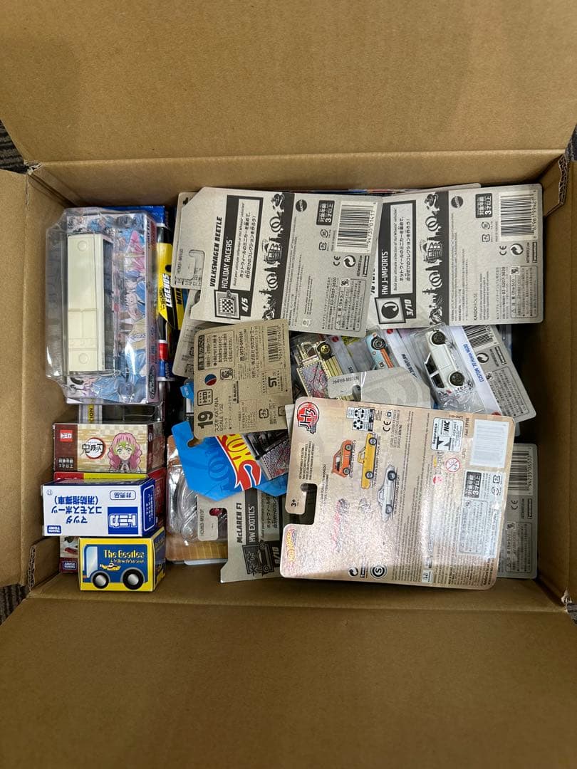 【箱詰め販売】Hot Wheels・トミカ　 ミニカーまとめ 全52点