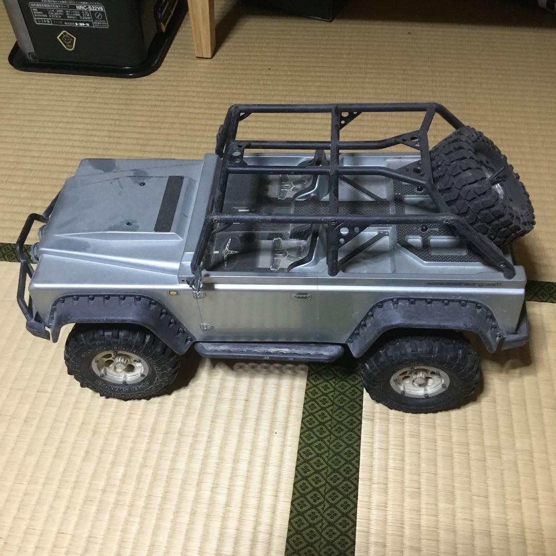 4WD アキシャル　scx10 ディフェンダー