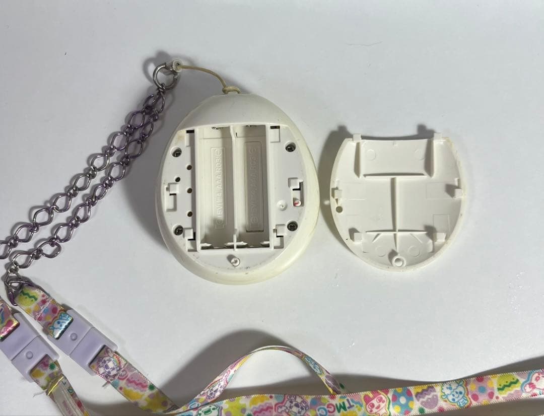 たまごっちみくす　アニバーサリー　ロイヤルホワイト　箱つき　ストラップつき