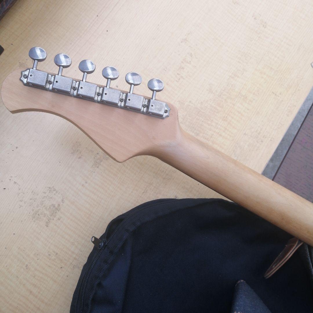 ストラトキャスター Bacchus　備品付き