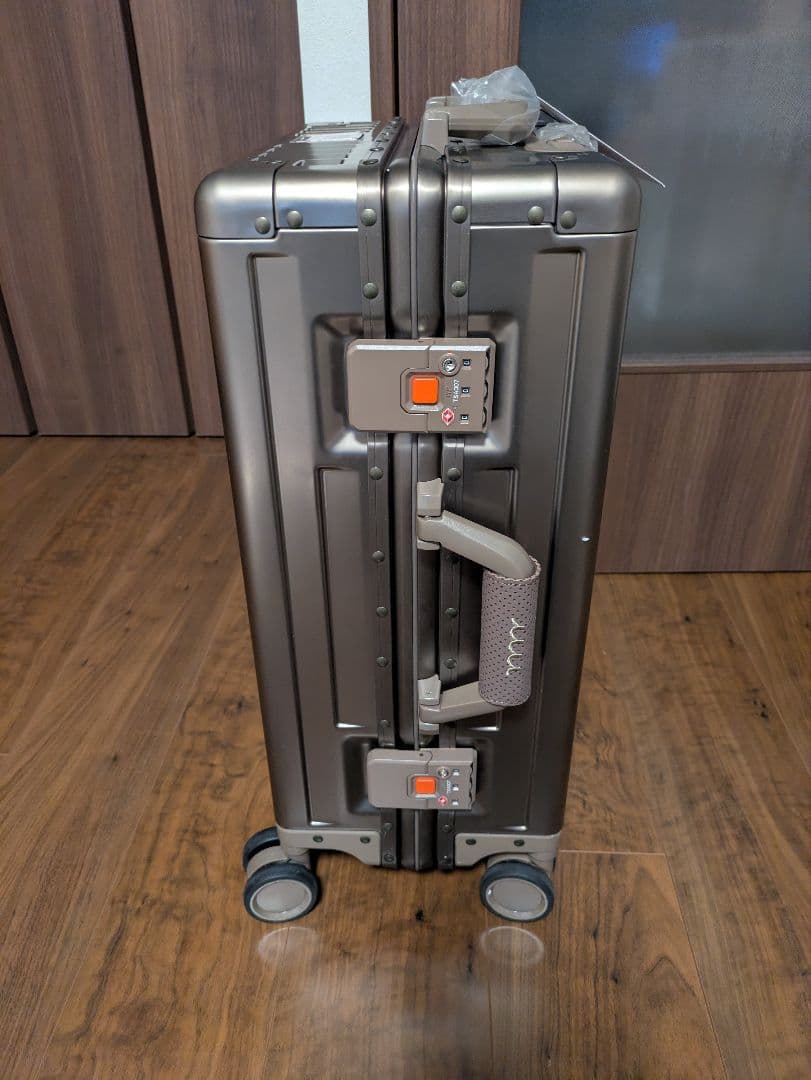 ムータ　スーツケース