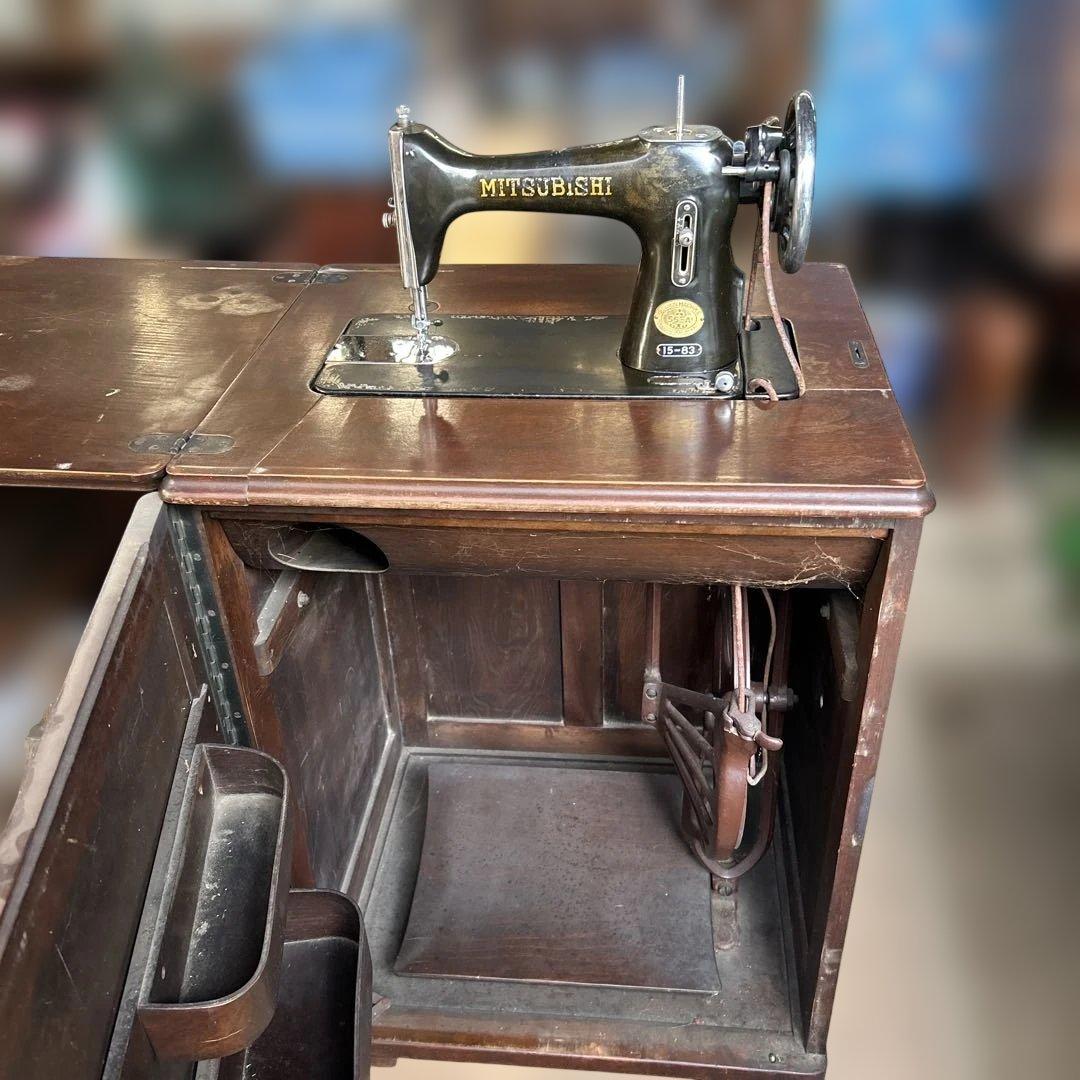 超レア　レトロ　足踏みミシン　MITSUBISHI 木製
