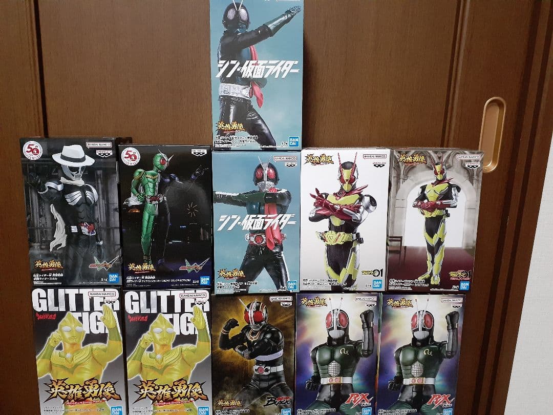 仮面ライダーウルトラマン英雄勇像　フィギュアセット