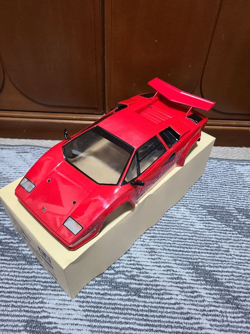 タミヤ 1/10 RC カウンタックLP500Sボディ(レッド)