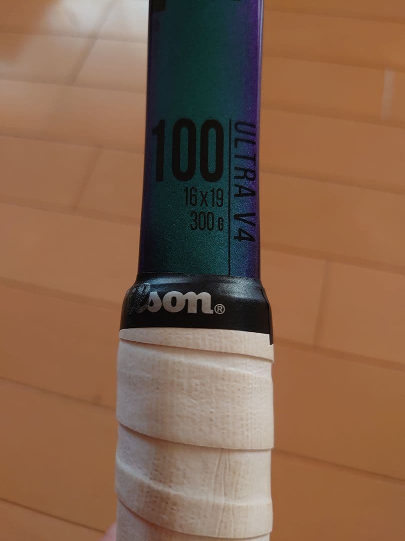 Wilson Ultra V3 V4 100 テニスラケット