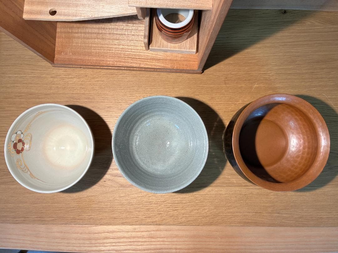 067 茶道具セット 陶器製茶碗と木箱付き