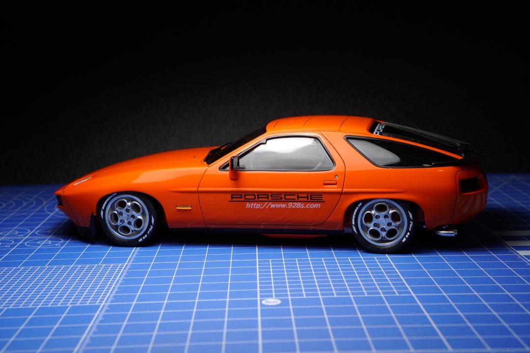 ポルシェ928 プラモデル完成品