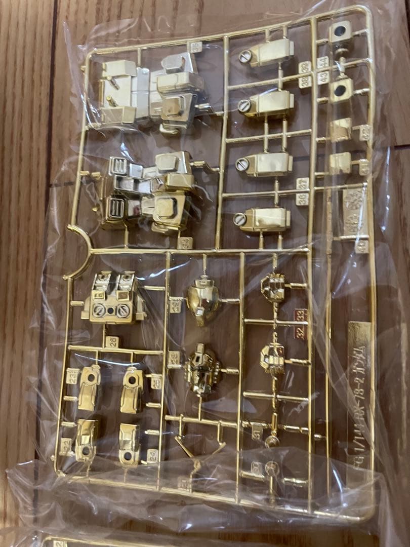 ガンプラ　1/144 ガンダム　非売品　ゴールドモデル