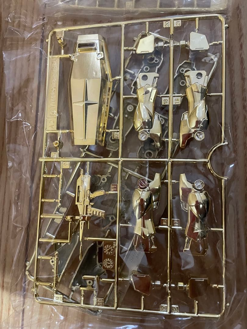 ガンプラ　1/144 ガンダム　非売品　ゴールドモデル