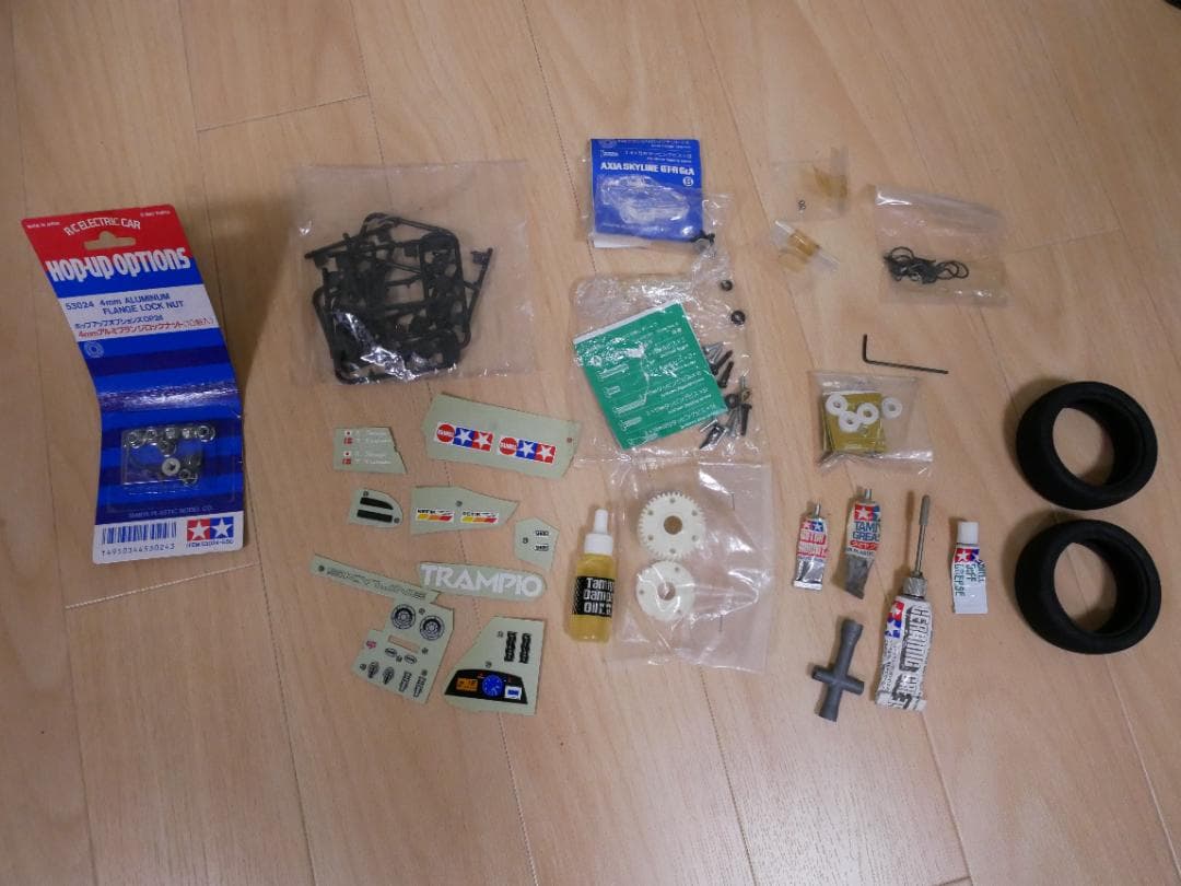 タミヤ AXIA SKYLINE GT-R Gr.A 1/10 電動ラジコンカー