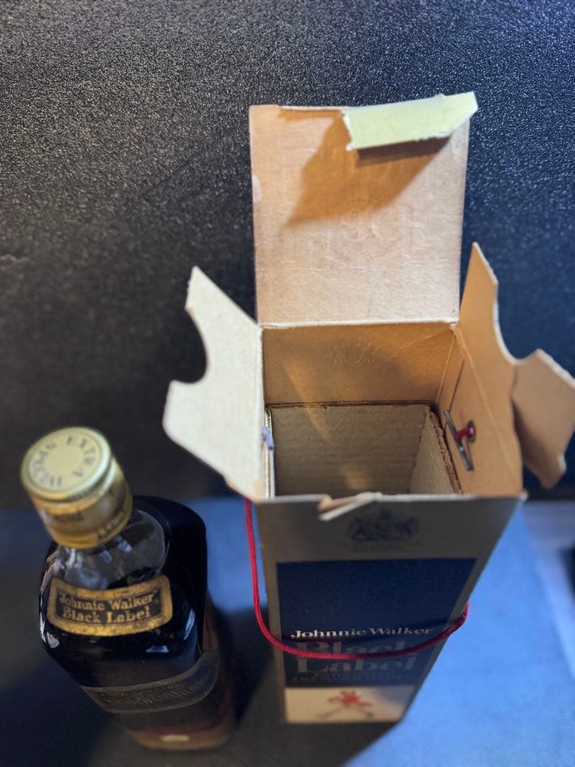 希少 未開封 ジョニーウォーカー　ブラックラベル　特級　金キャップ　白紋章