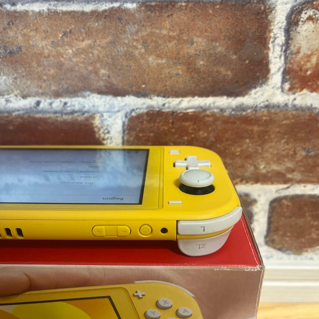 スイッチライト　イエロー　ジャンク品