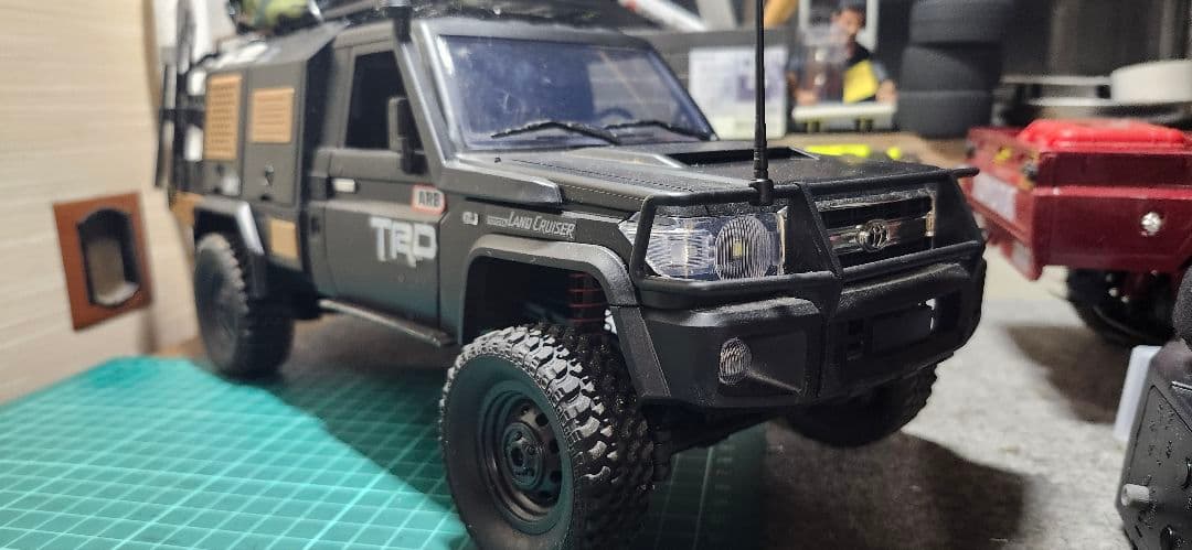 ラジコン　クローラー２台セット！