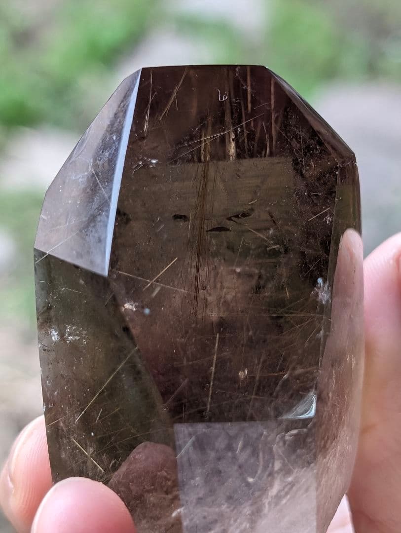 143g 大きめ　ブラジル産　原石 ルチルにスモーキークォーツBH6