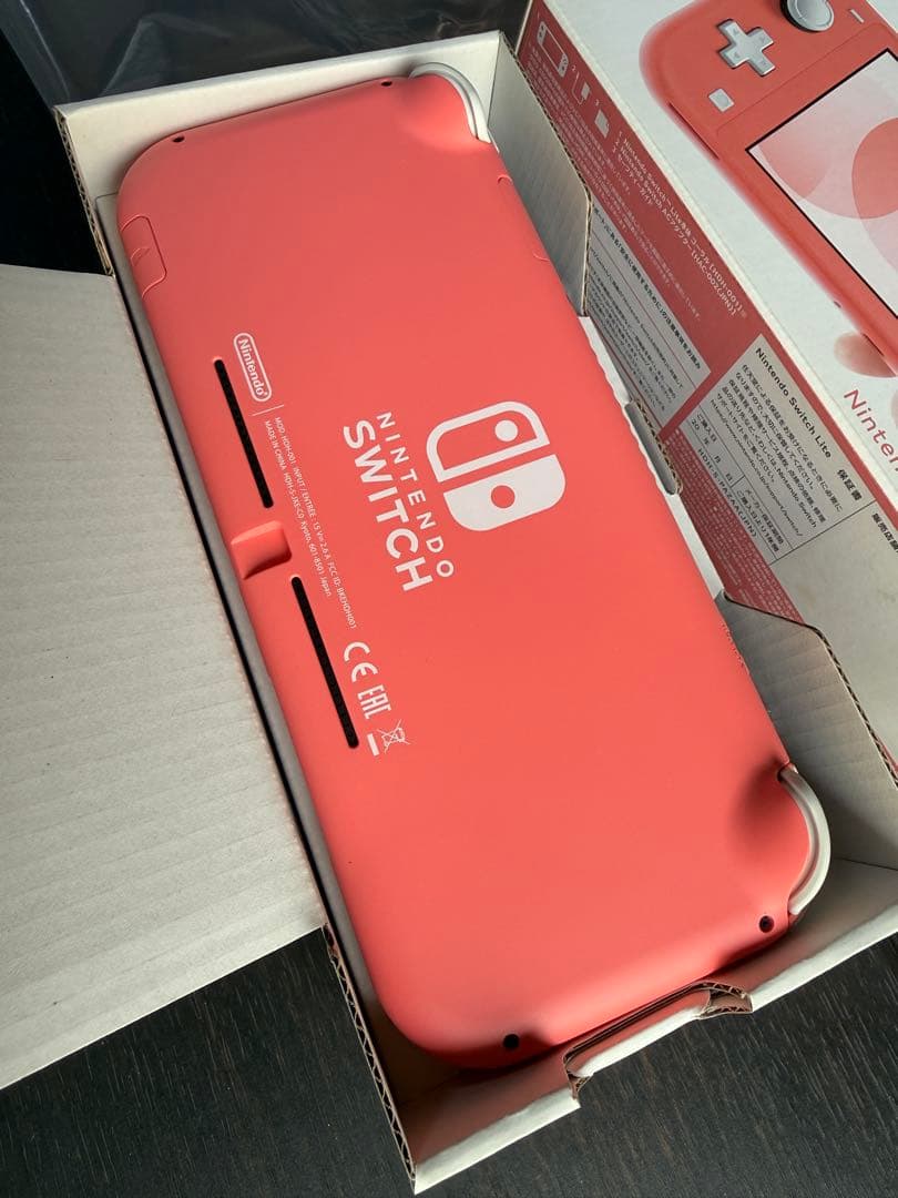ジャンク　Nintendo Switch LITE コーラル
