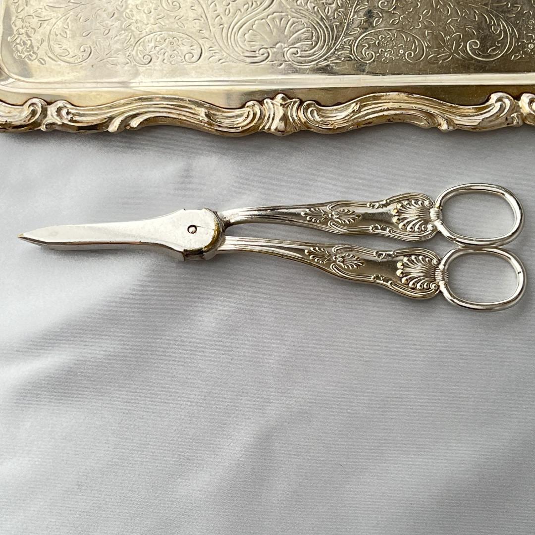【英国】 キングスパターンのグレープシザー / 葡萄鋏【シルバープレート】