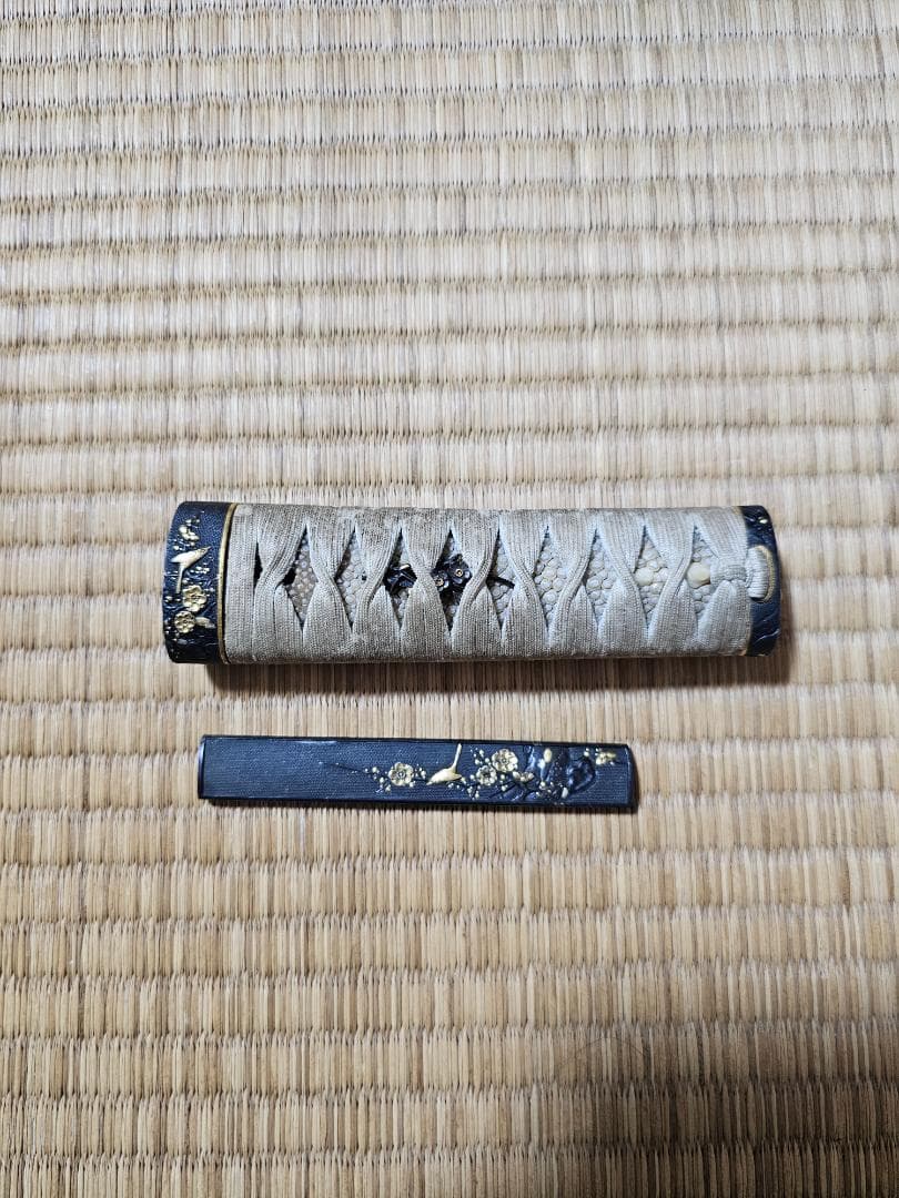 コ*ー様 追加写真あり 江戸時代 短刀の束と笄と鞘 小束 小刀 梅に鶯