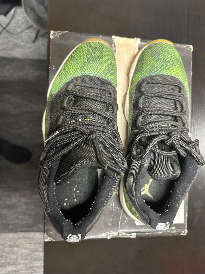 Air Jordan 11 Retro Low サイズ9 ブラック/グリーン