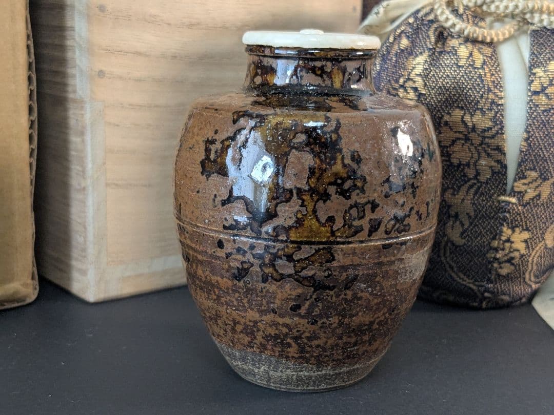 瀬戸 古瀬戸 茶入 仕覆 挽家 ギライ紋菱龍緞子 唐地二重蔓金襴