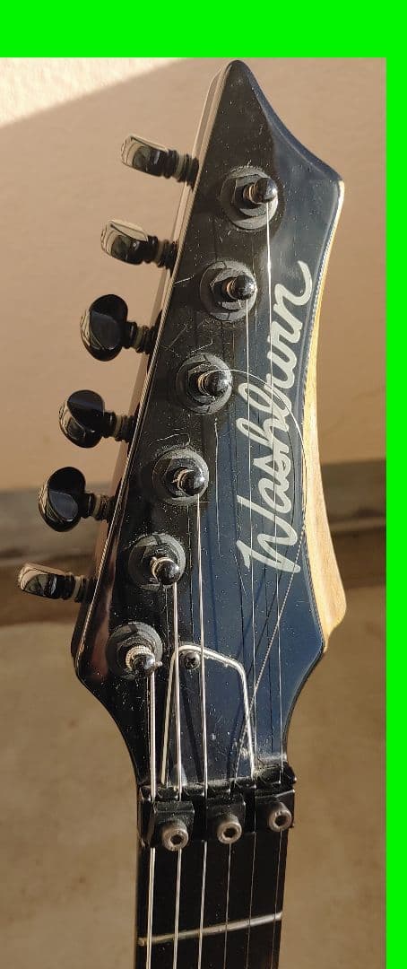 ち*た様 Washburn エレキギター ケース、アーム付き