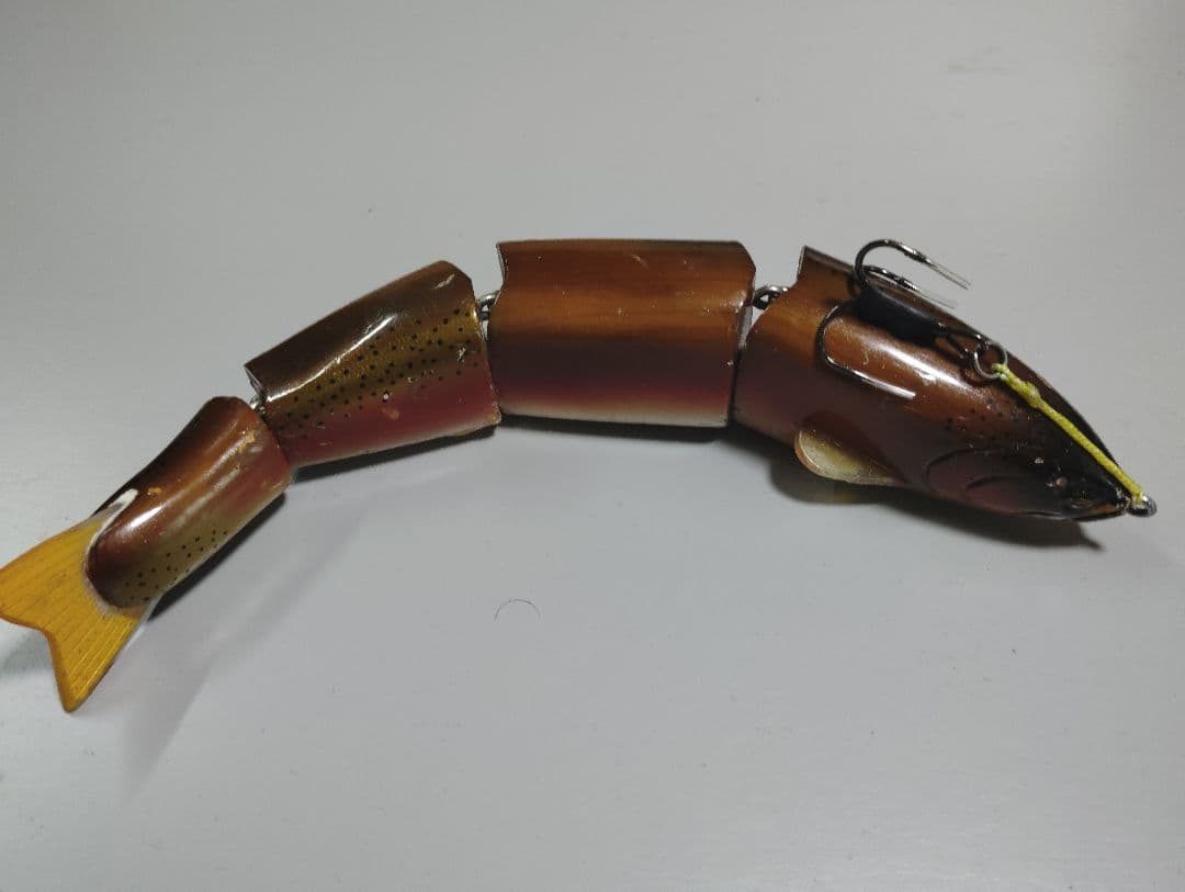 Wild luresワイルドルアーズ ブリンカー300 トラウト