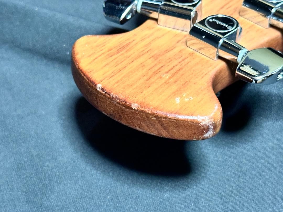 【美品】ハードケース付き　Ovation Applause AE147