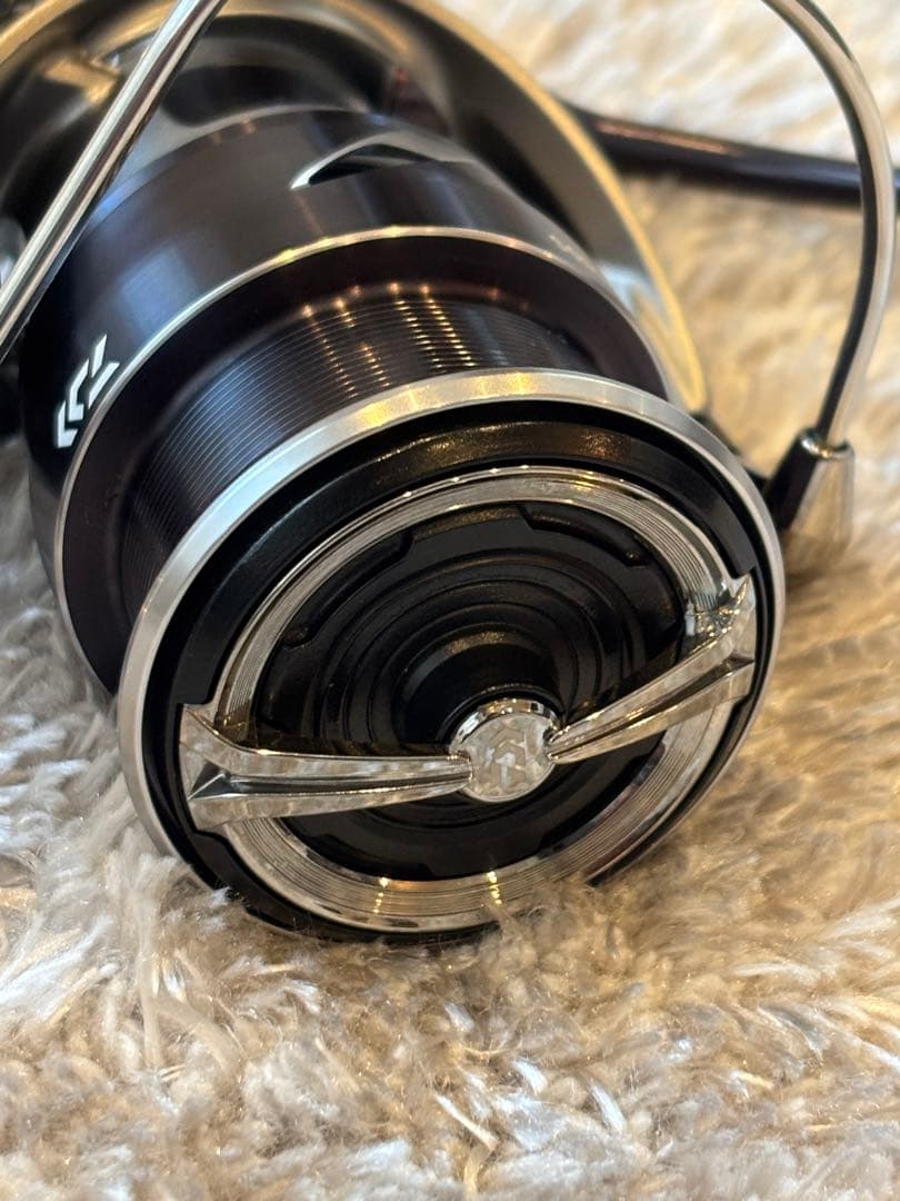 未使用品 25カルディア LT2500S ダイワ CALDIA スタンド付き