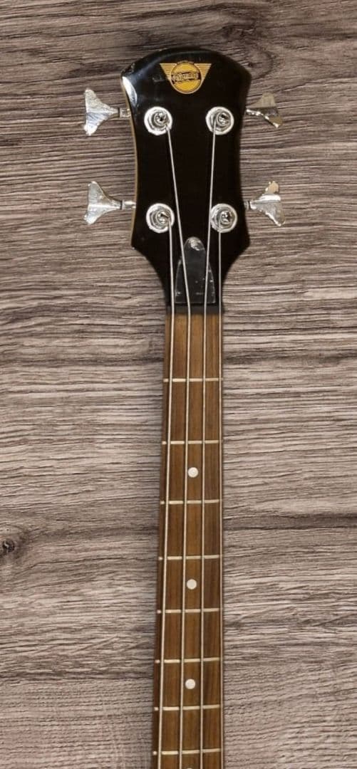 ピグノーズ Pignose アンプ内蔵 ベースギター キャンディアップル？