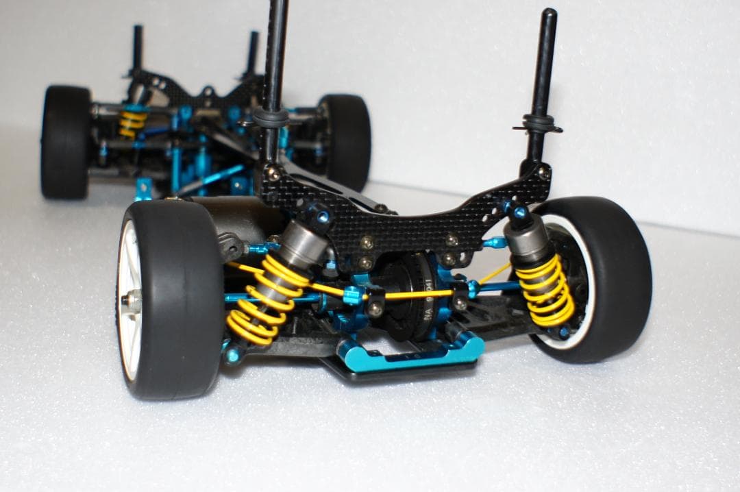 タミヤ　TRF415シャシー　メルセデスSLS AMGボディ付き