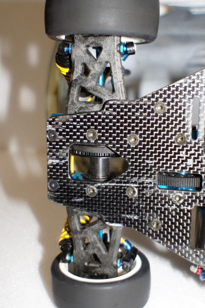 タミヤ　TRF415シャシー　メルセデスSLS AMGボディ付き