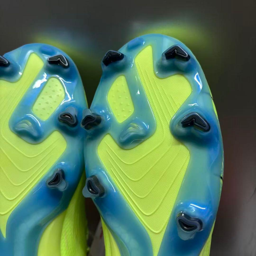 プーマ　ウルトラ アルティメット FG/AG LONG PILE【27】