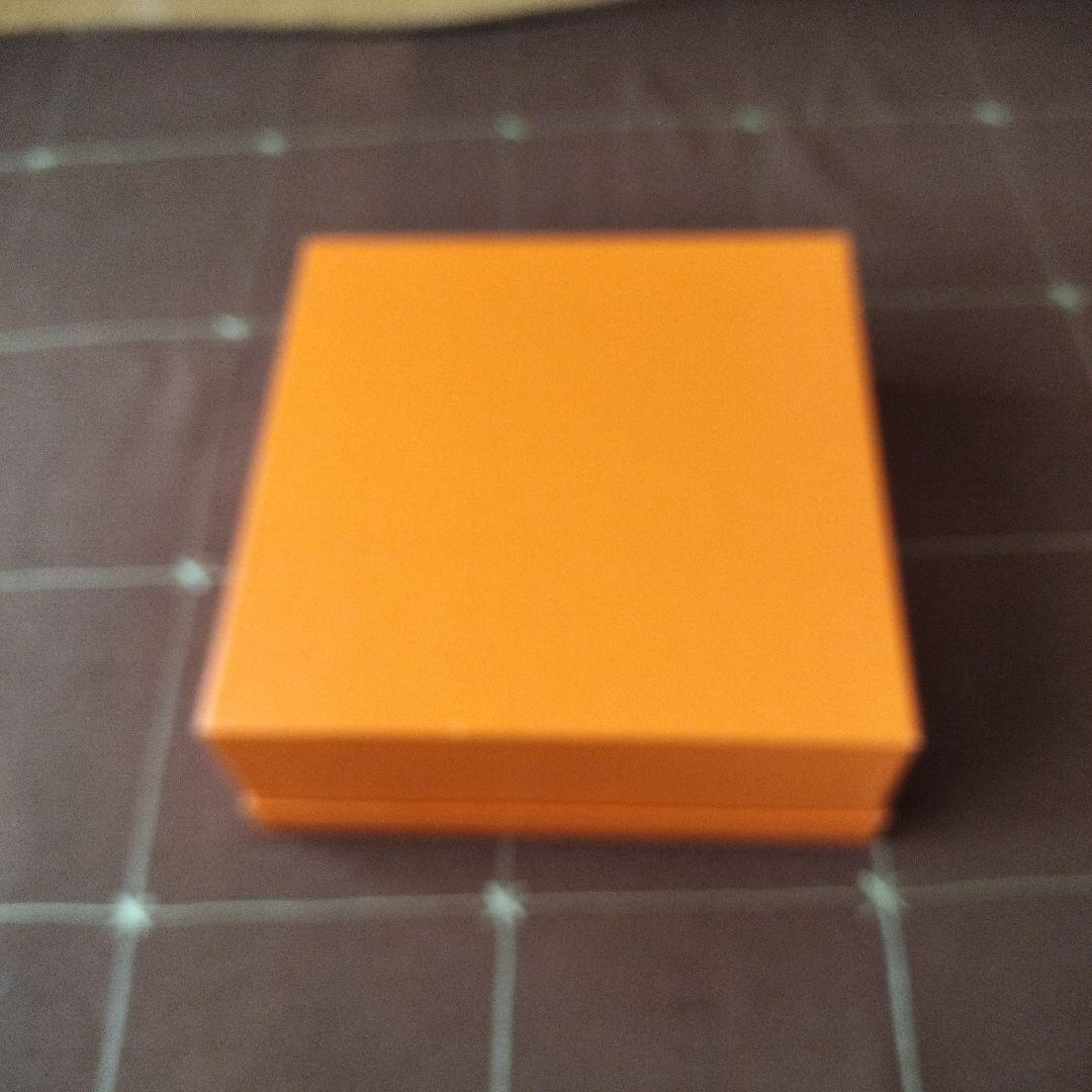 エルメスの箱2 個　レインカバー2個