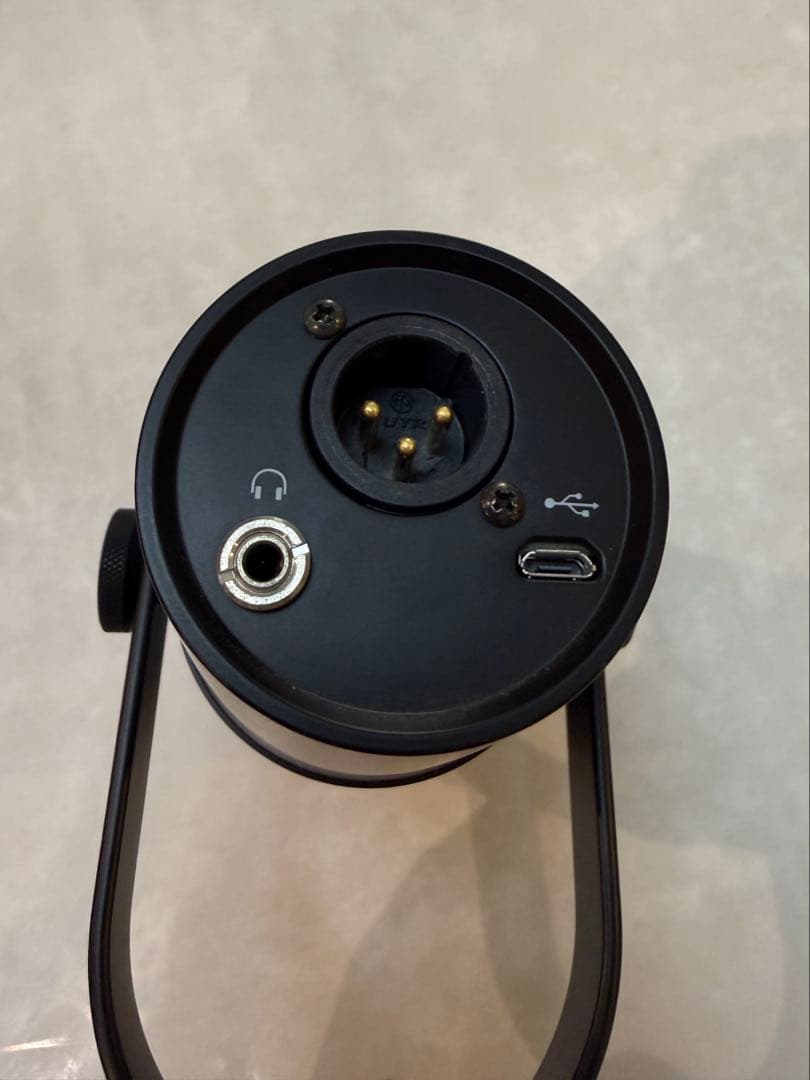 SHURE MV7 ダイナミックマイク 音量調整付き