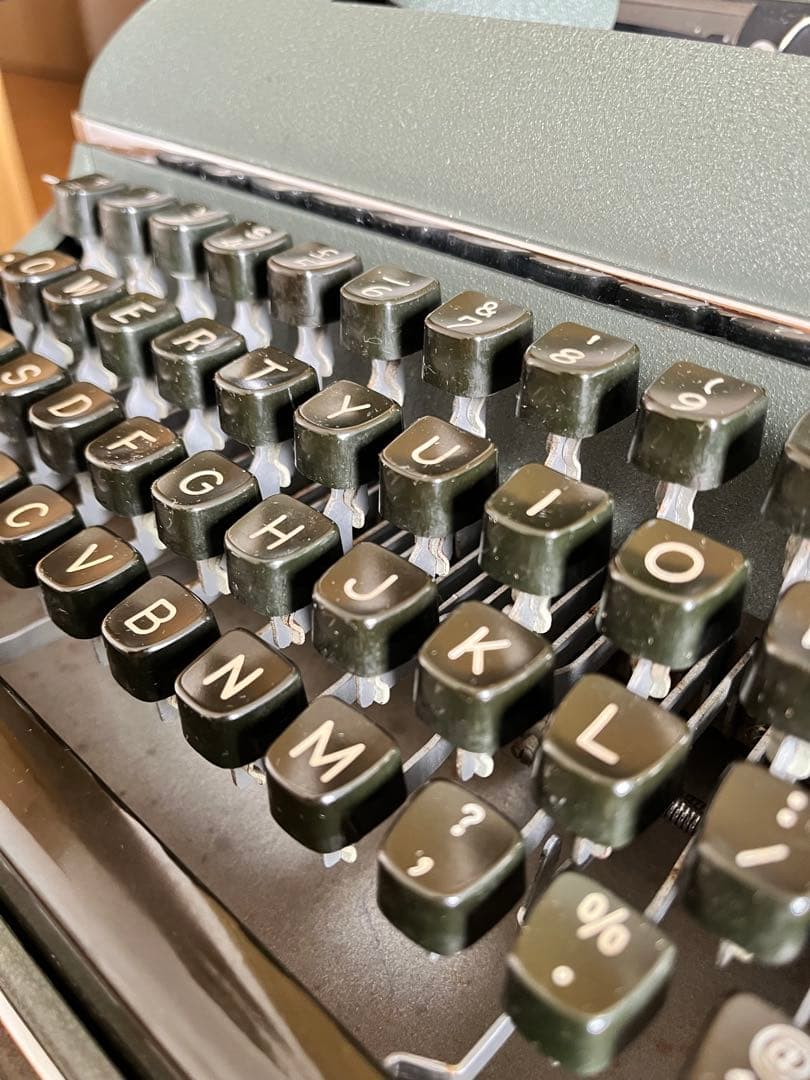 【希少】オリンピア タイプライター Olympia SM3 De Luxe