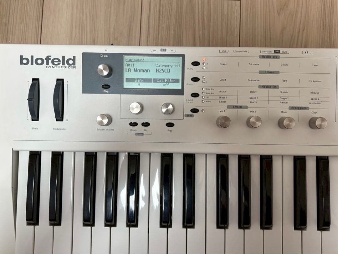 【大幅値下げ！】WALDORF Blofeld 49鍵シンセサイザー ケース付